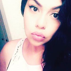 Meet your Posher, Roxanna